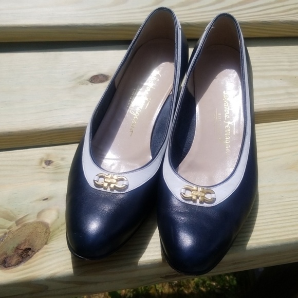 Shoes - Picture 1 of 8